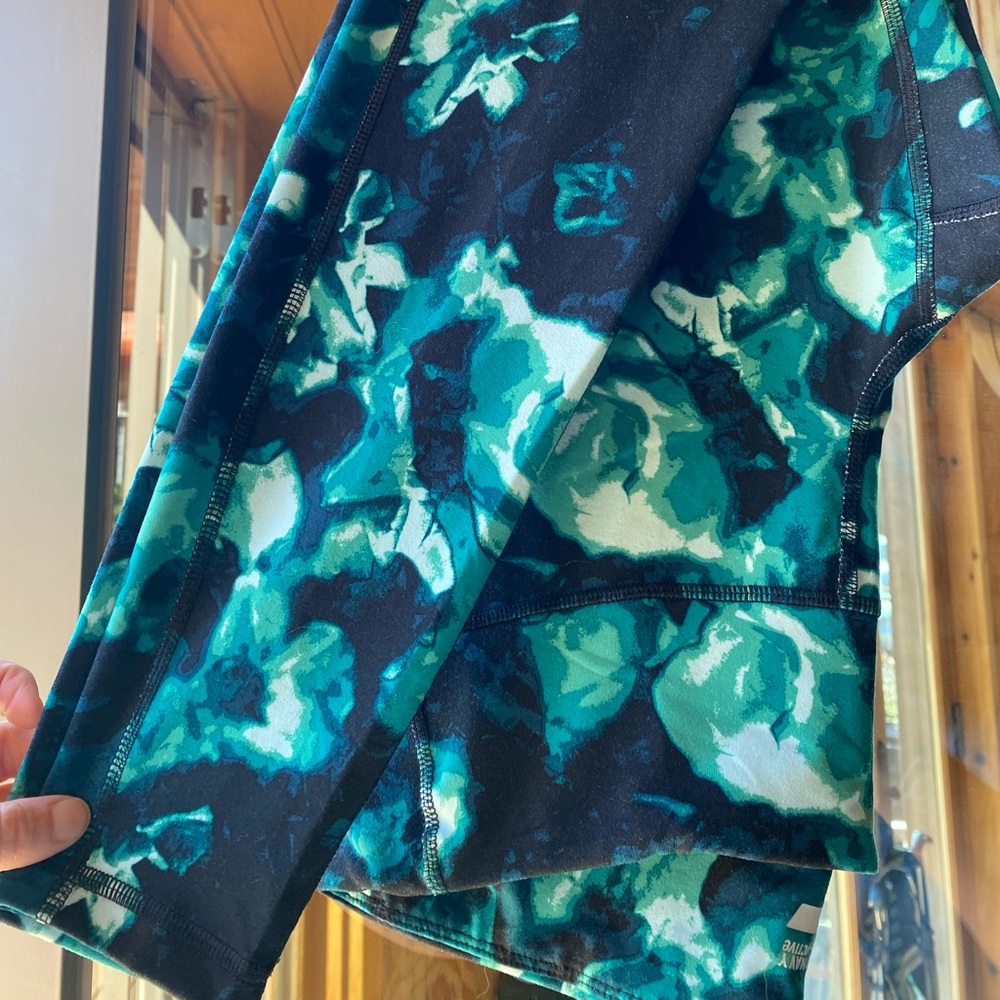 Green and white leggings - never worn